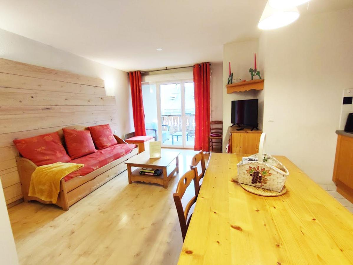 Le 102, T3 Pour 5 Personnes, Vue Montagne, Classe 2 Etoiles Nf, Parking, Piscine En Ete Bagnères-de-Luchon Zewnętrze zdjęcie