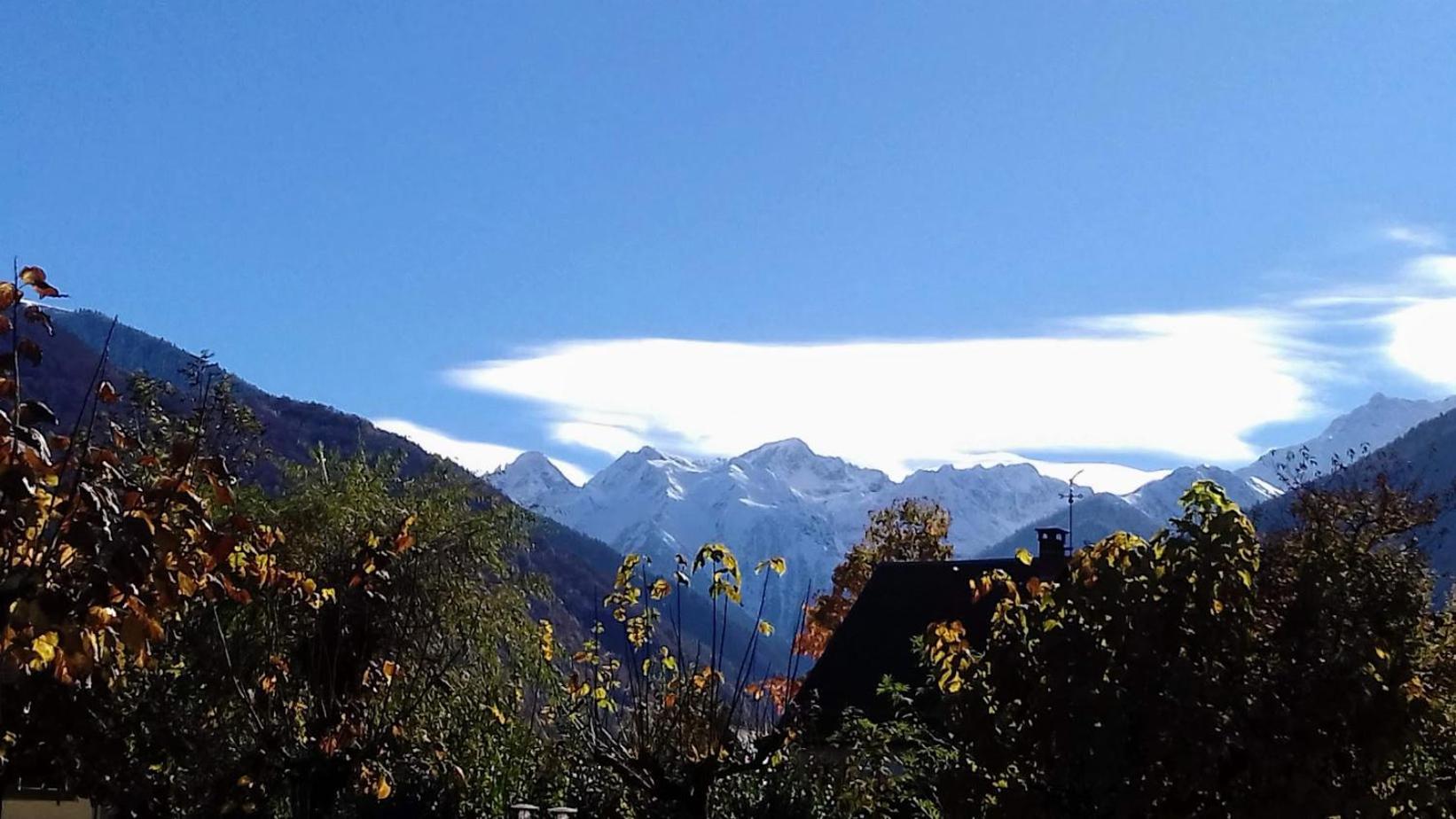 Le 102, T3 Pour 5 Personnes, Vue Montagne, Classe 2 Etoiles Nf, Parking, Piscine En Ete Bagnères-de-Luchon Zewnętrze zdjęcie