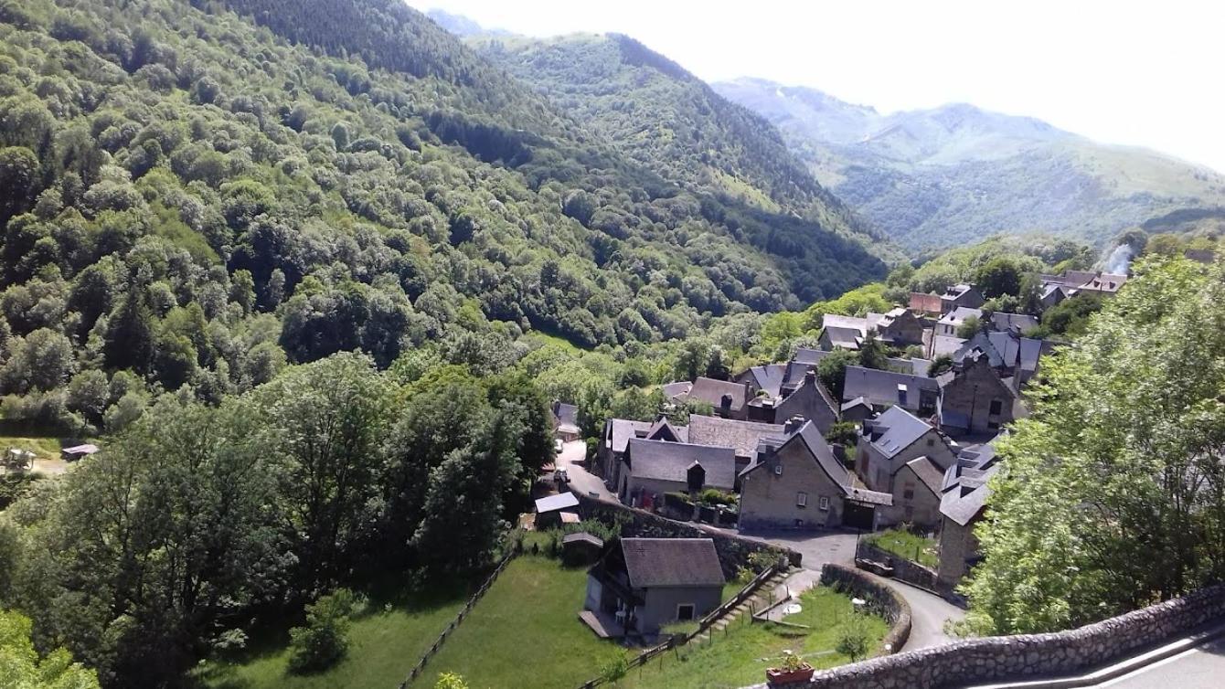 Le 102, T3 Pour 5 Personnes, Vue Montagne, Classe 2 Etoiles Nf, Parking, Piscine En Ete Bagnères-de-Luchon Zewnętrze zdjęcie
