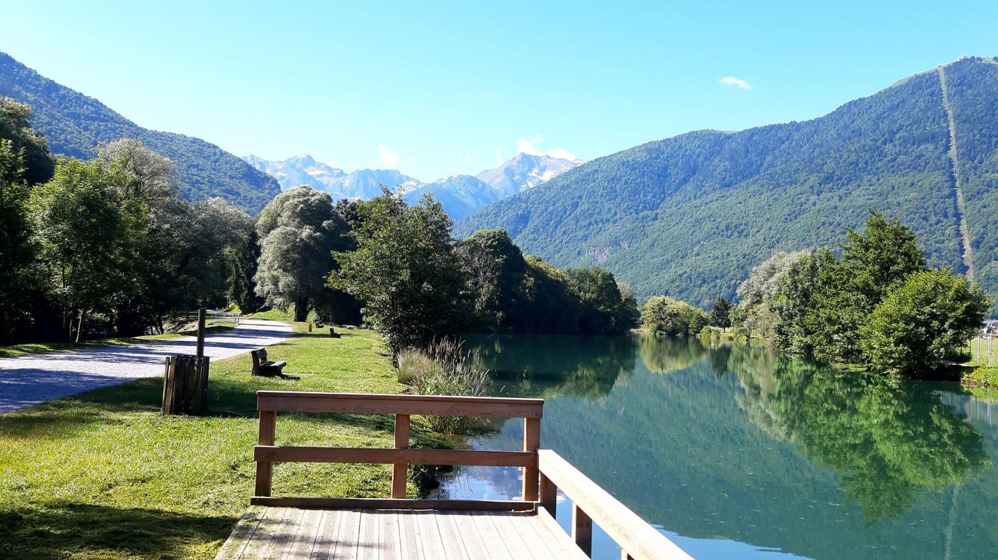 Le 102, T3 Pour 5 Personnes, Vue Montagne, Classe 2 Etoiles Nf, Parking, Piscine En Ete Bagnères-de-Luchon Zewnętrze zdjęcie